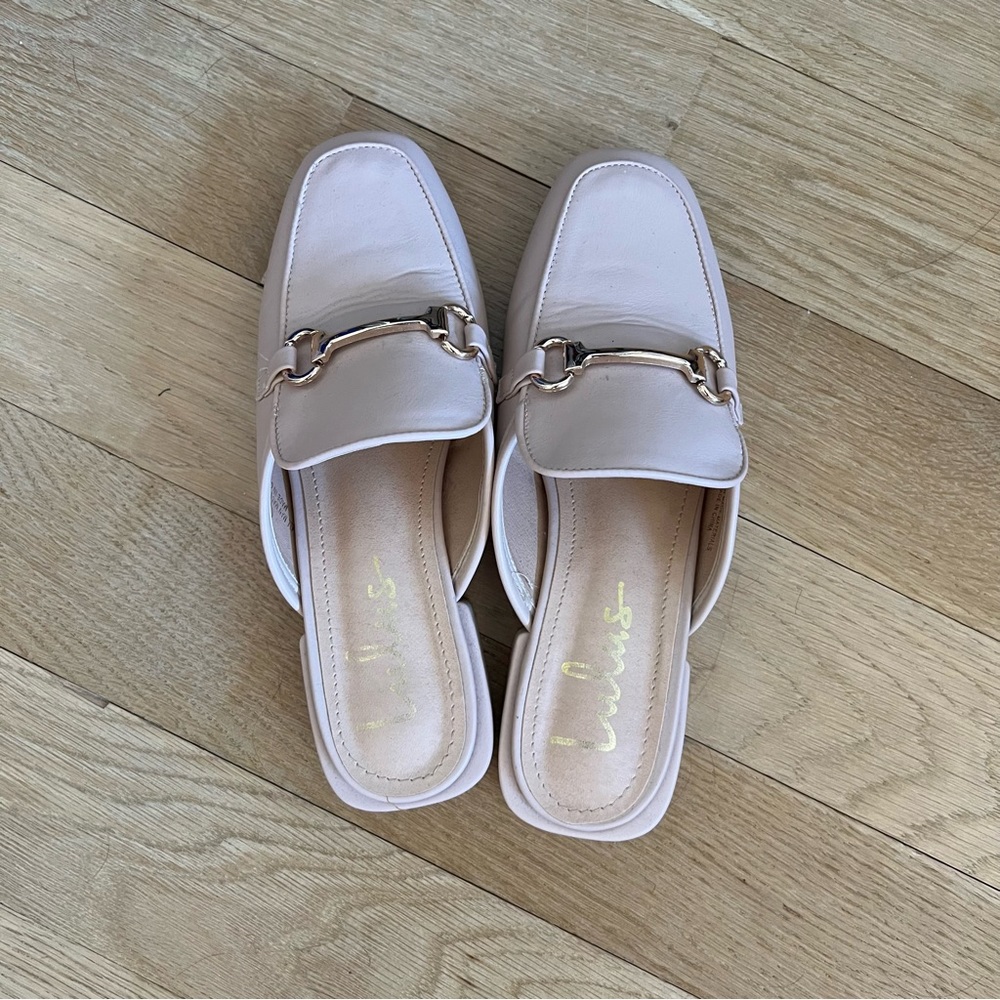 Pink lulus mules with buckle